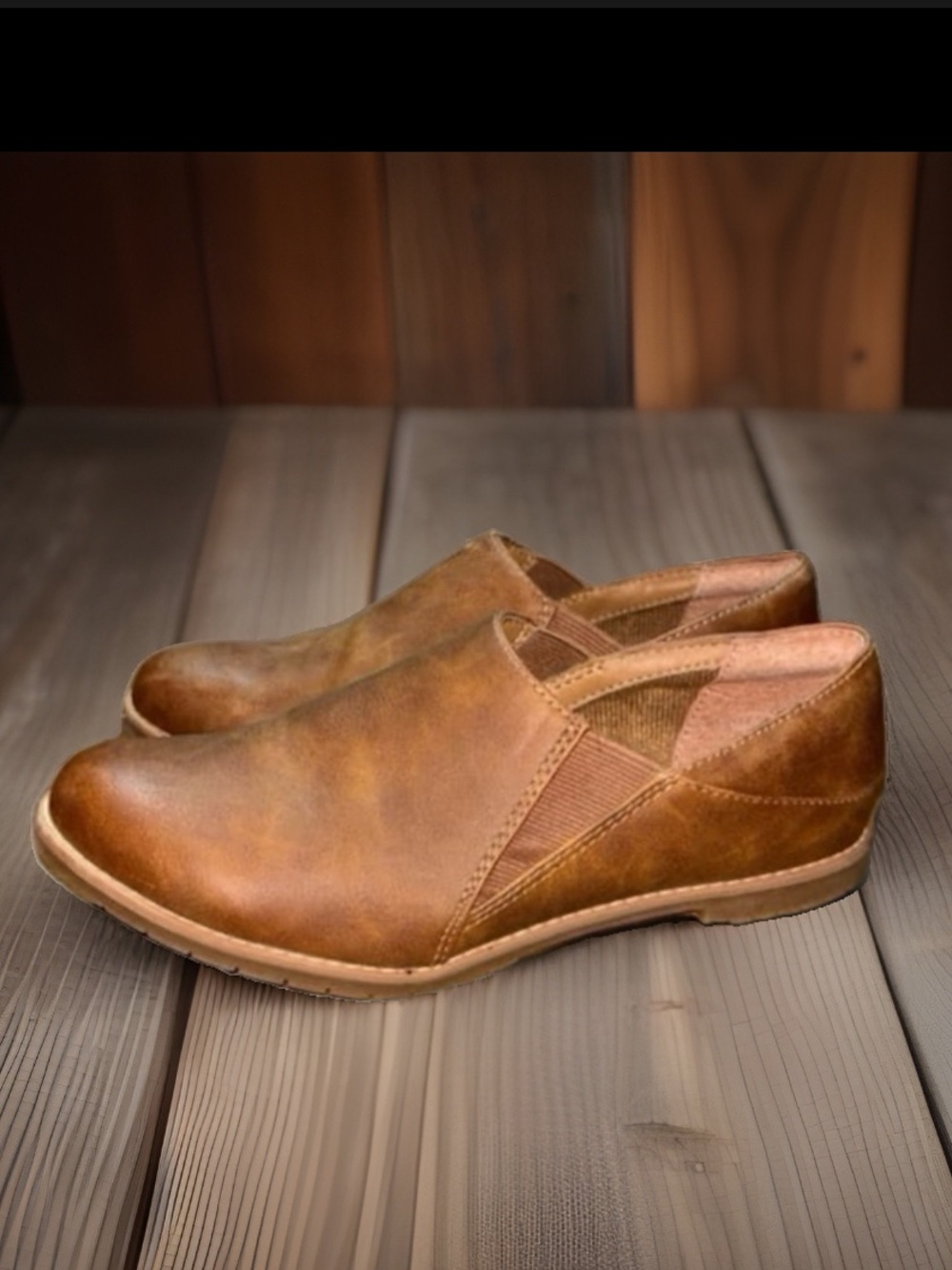 Söfft Naisbury II slip-on loafers in a brown leather, women’s size 7.5